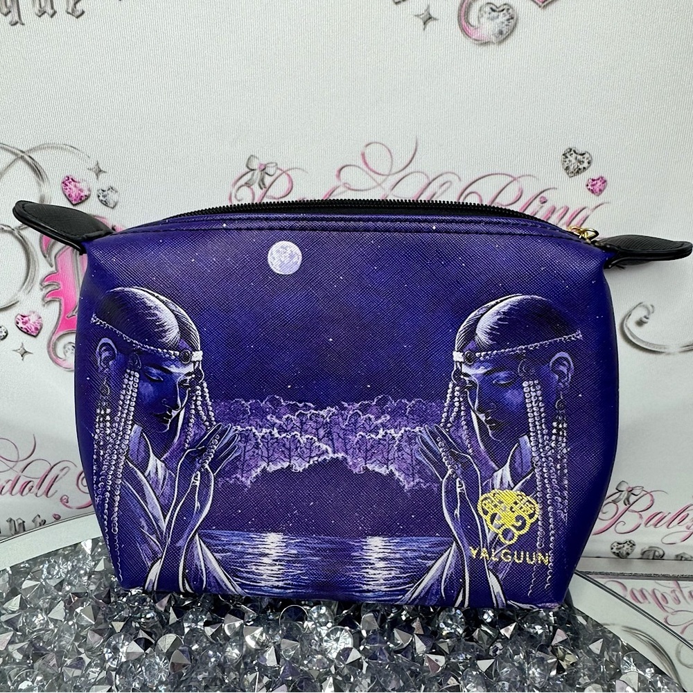 Yalguun bag makeup cosmetic indigenous art work feathers 🪶 moon native art 🖼️